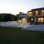 Villa House Mara Kovacic