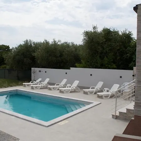 Villa House Mara *