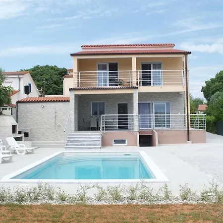 House Mara